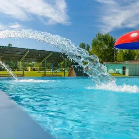 Sunny Chalmova *